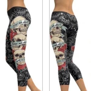 Gearbunch See, Hear, Speak No Evil Black Skull Capris Size XS
